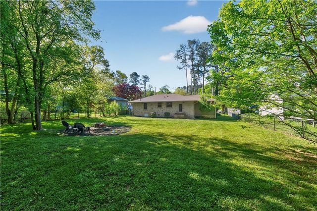 4404 Robinson Street, Acworth, GA 30101