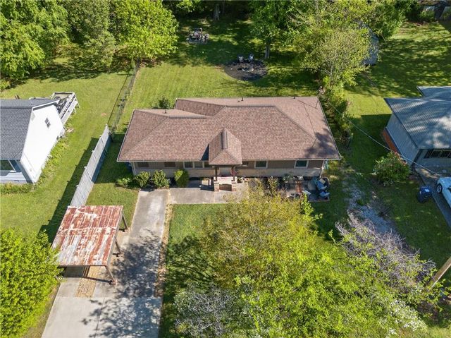 4404 Robinson Street, Acworth, GA 30101