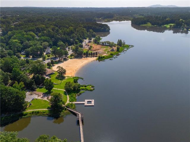 4404 Robinson Street, Acworth, GA 30101