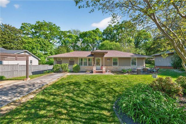 4404 Robinson Street, Acworth, GA 30101
