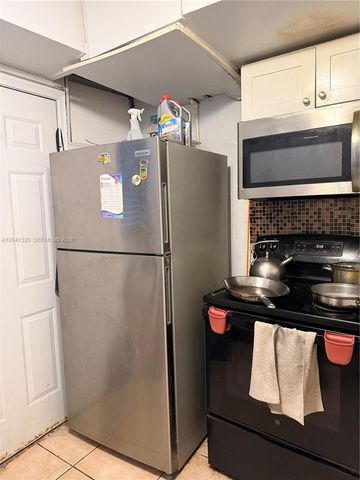 201 Terrace NE 2790 H215, Aventura, FL 33180