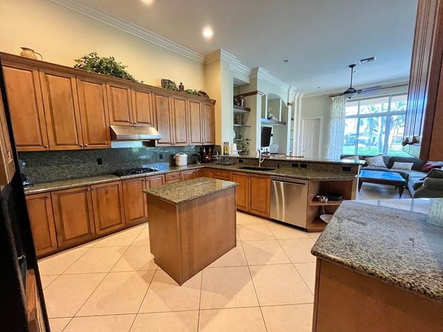 10997 CANARY ISLAND Court, Plantation, FL 33324