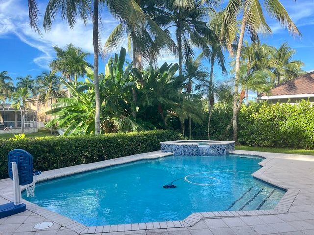 10997 CANARY ISLAND Court, Plantation, FL 33324