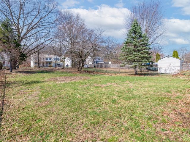 172 Bryant St, Cumberland, RI 02864