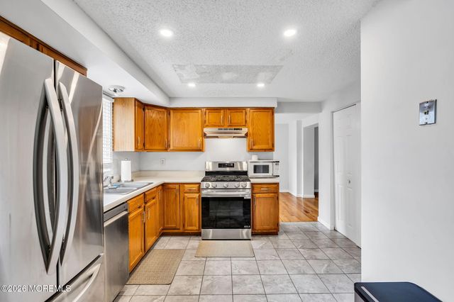 22 Compass Lane, Barnegat, NJ 08005