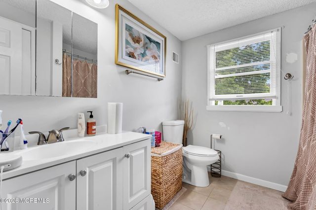 22 Compass Lane, Barnegat, NJ 08005