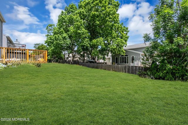 22 Compass Lane, Barnegat, NJ 08005