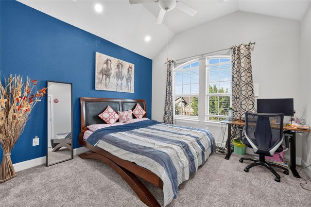 137 Claiborne Lake LN, Georgetown, TX 78628