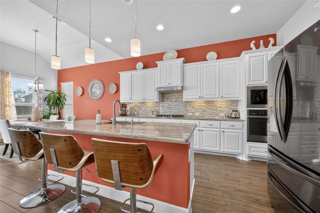 137 Claiborne Lake LN, Georgetown, TX 78628