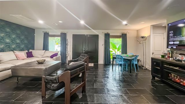 1106 Kipp Avenue, Kemah, TX 77565