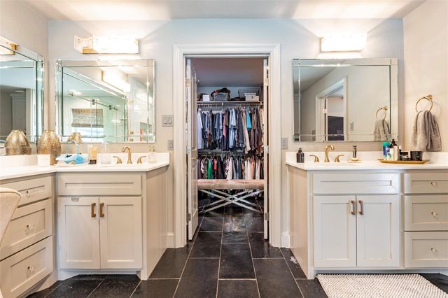 1106 Kipp Avenue, Kemah, TX 77565
