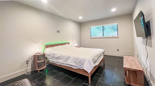 1106 Kipp Avenue, Kemah, TX 77565