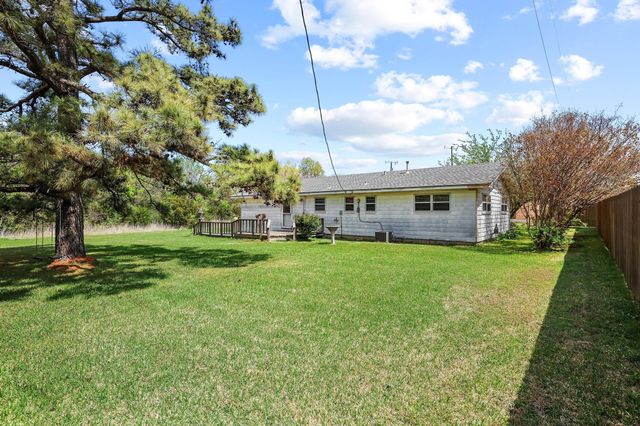 110 Vine Street, Pottsboro, TX 75076