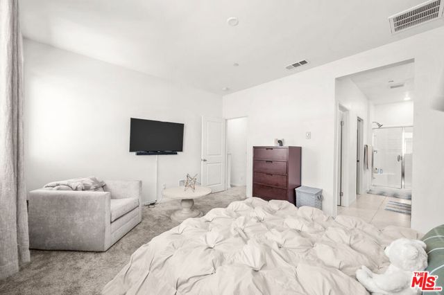 8408 N Fresco Way, Northridge, CA 91325