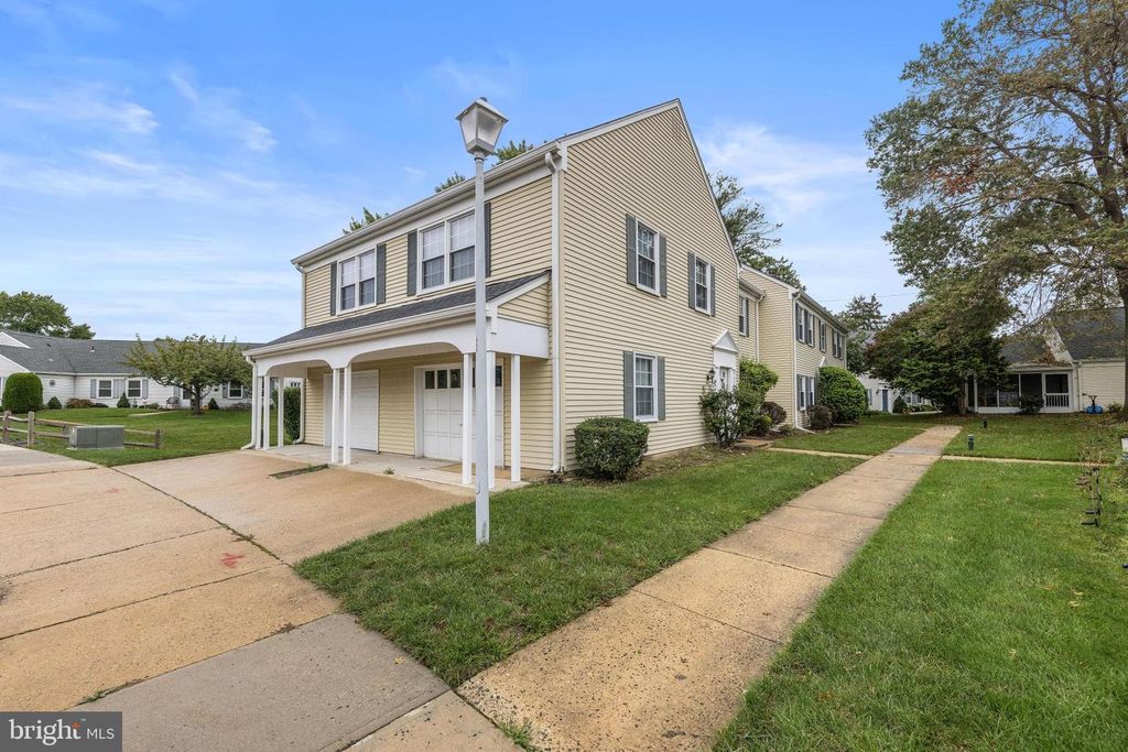 420 NEWPORT WAY #420A, MONROE TWP, NJ 08831 — photo 2