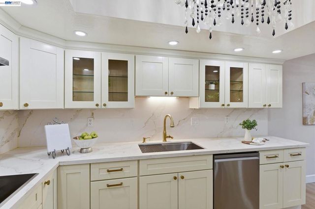 1354 Dale Ave 9, Mountain View, CA 94040