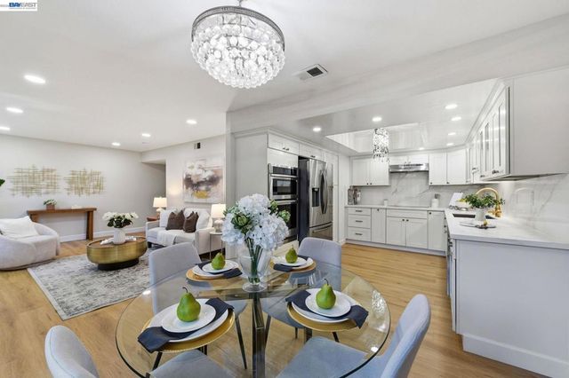 1354 Dale Ave 9, Mountain View, CA 94040