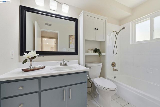 1354 Dale Ave 9, Mountain View, CA 94040