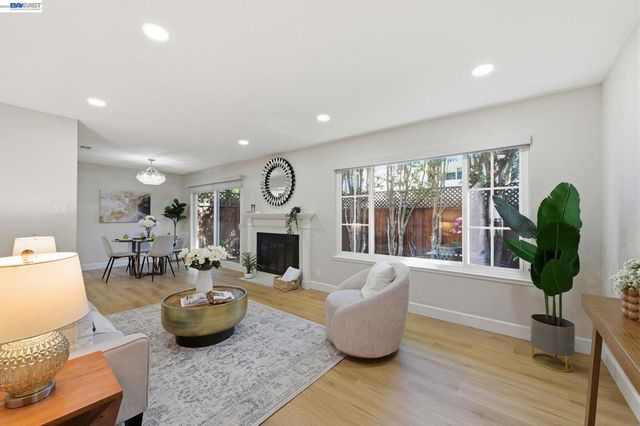 1354 Dale Ave 9, Mountain View, CA 94040
