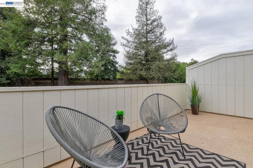 Image 3 of property listing at 1354 Dale Ave 9, Mountain View, CA 94040