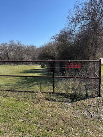 5944 Tenderfoot Trail, Fort Worth, TX 76135