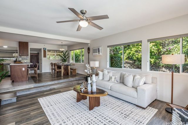 3376 Ala Laulani Street, Honolulu, HI 96818