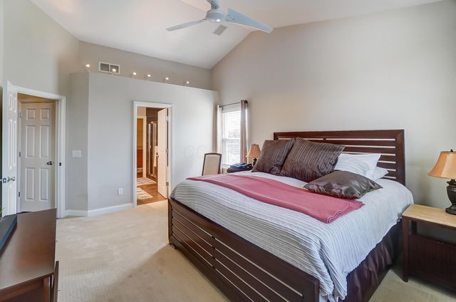 1373 Pinnacle Club Drive, Grove City, OH 43123