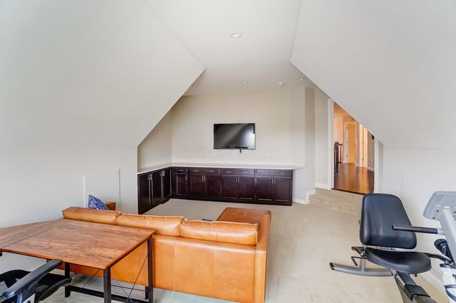 1373 Pinnacle Club Drive, Grove City, OH 43123