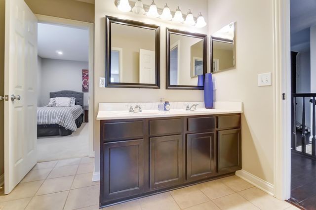 1373 Pinnacle Club Drive, Grove City, OH 43123