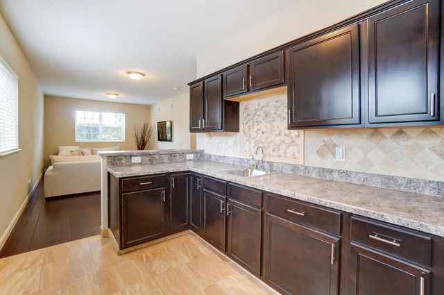 1373 Pinnacle Club Drive, Grove City, OH 43123
