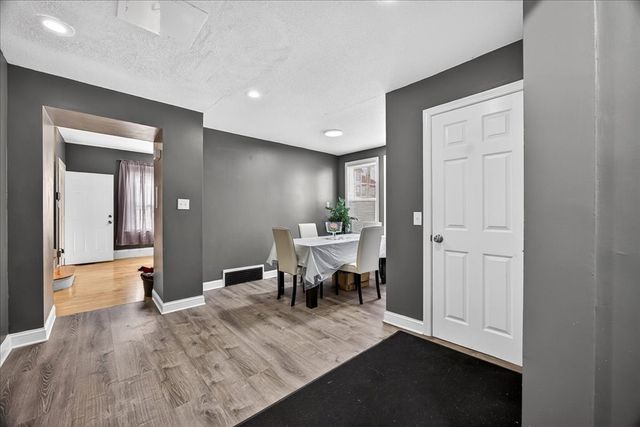 15-17 Market St, Brockton, MA 02301