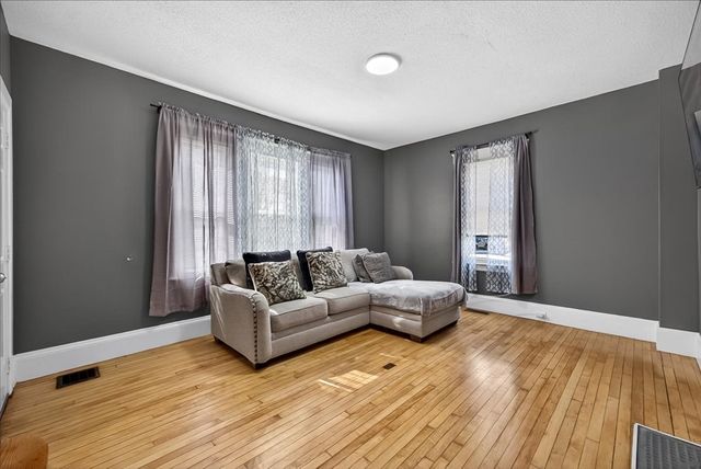 15-17 Market St, Brockton, MA 02301