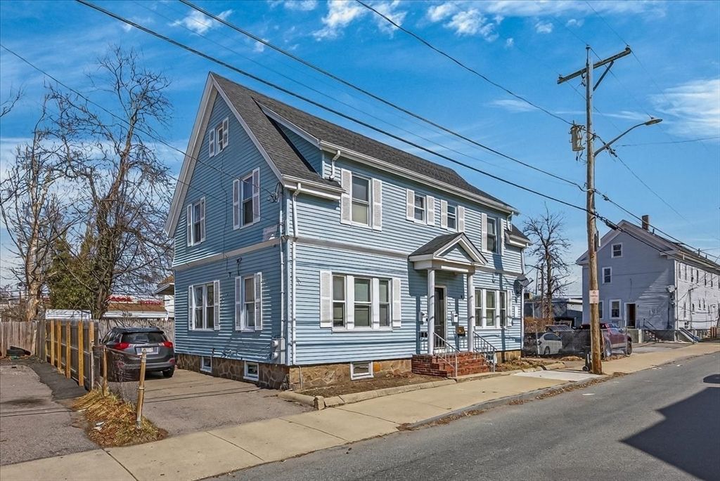 15-17 Market St, Brockton, MA 02301