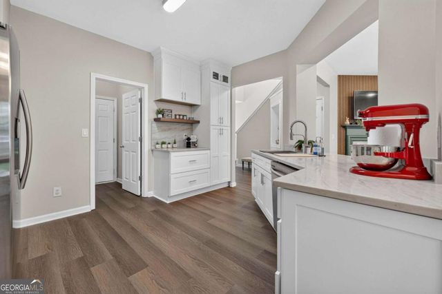 5910 Bentley Way, Cumming, GA 30040