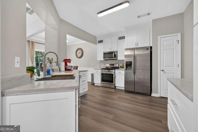 5910 Bentley Way, Cumming, GA 30040