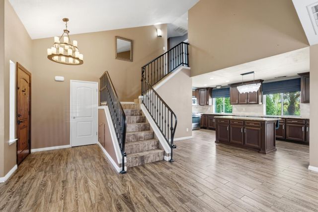 8735 N Cedar Avenue # 151, Fresno, CA 93720