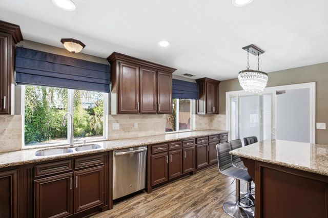 8735 N Cedar Avenue # 151, Fresno, CA 93720
