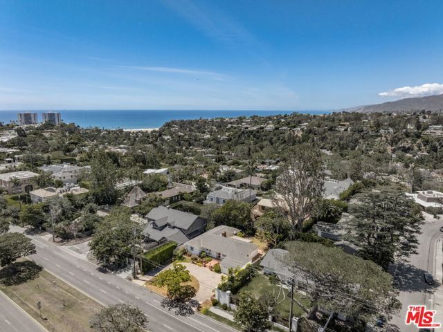 1015 San Vicente Boulevard, Santa Monica, CA 90402