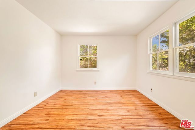 1015 San Vicente Boulevard, Santa Monica, CA 90402