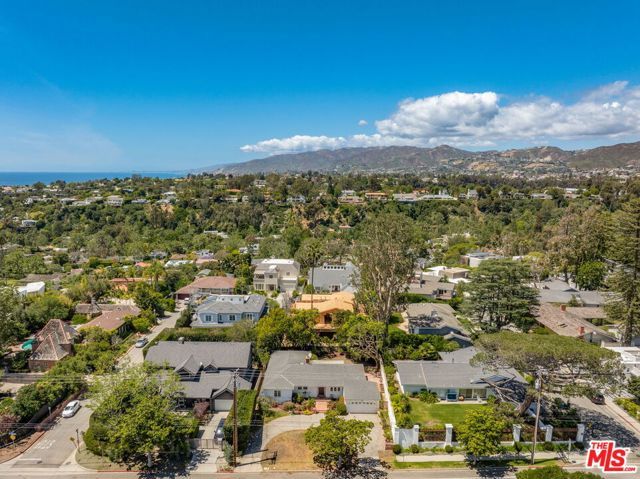 1015 San Vicente Boulevard, Santa Monica, CA 90402