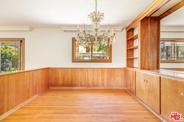 1015 San Vicente Boulevard, Santa Monica, CA 90402