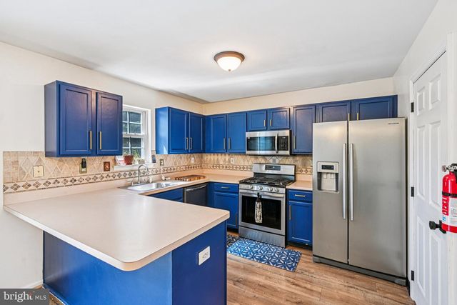 32 MILL STREAM RD, Pine Hill, NJ 08021