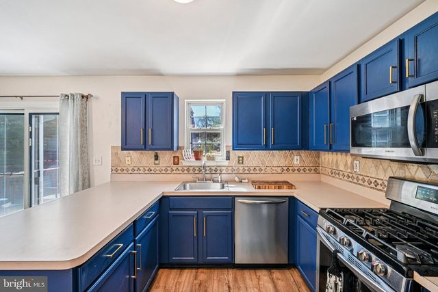 32 MILL STREAM RD, Pine Hill, NJ 08021