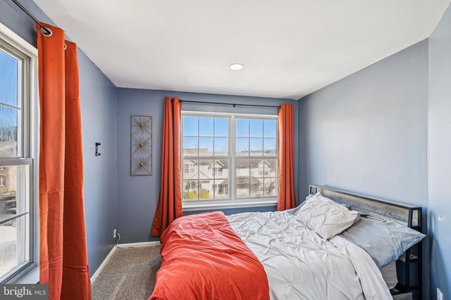 32 MILL STREAM RD, Pine Hill, NJ 08021