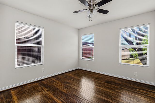 624 E Ellen Avenue, Hurst, TX 76053