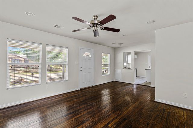 624 E Ellen Avenue, Hurst, TX 76053