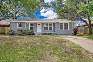 624 E Ellen Avenue, Hurst, TX 76053
