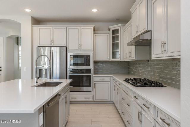 15292 W LINDEN Street, Goodyear, AZ 85338