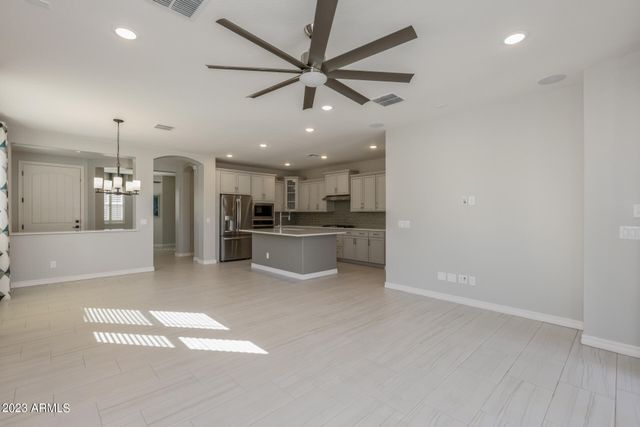 15292 W LINDEN Street, Goodyear, AZ 85338