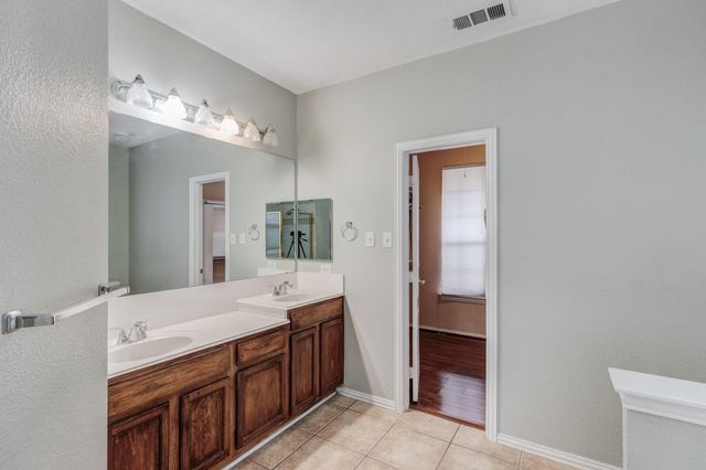 4521 Highridge Drive, The Colony, TX 75056